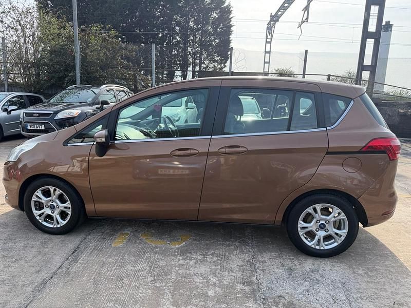 Used Ford B-MAX Zetec 2013 Gold MPV