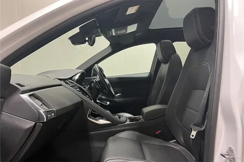 Used Jaguar E-Pace R-Dynamic 201 HP (147 kW) 2024 White SUV