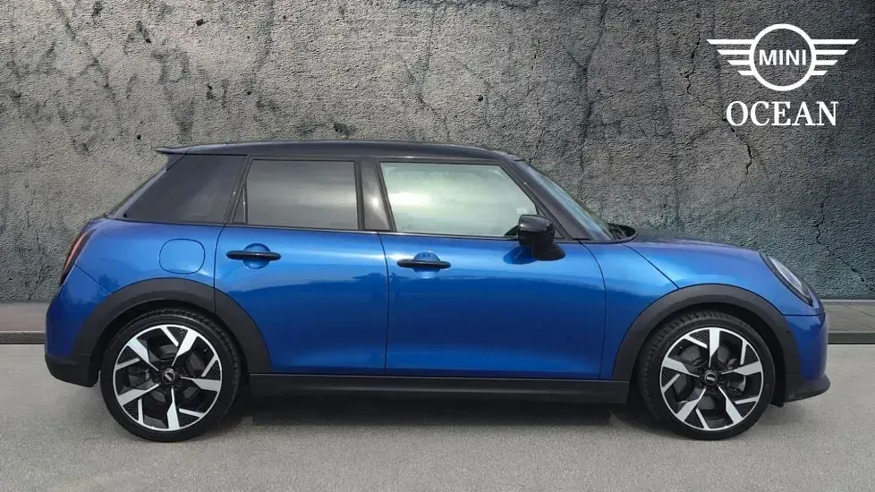 Used Mini Cooper S Hatch 201 HP (147 kW) 2024 Blue Hatchback