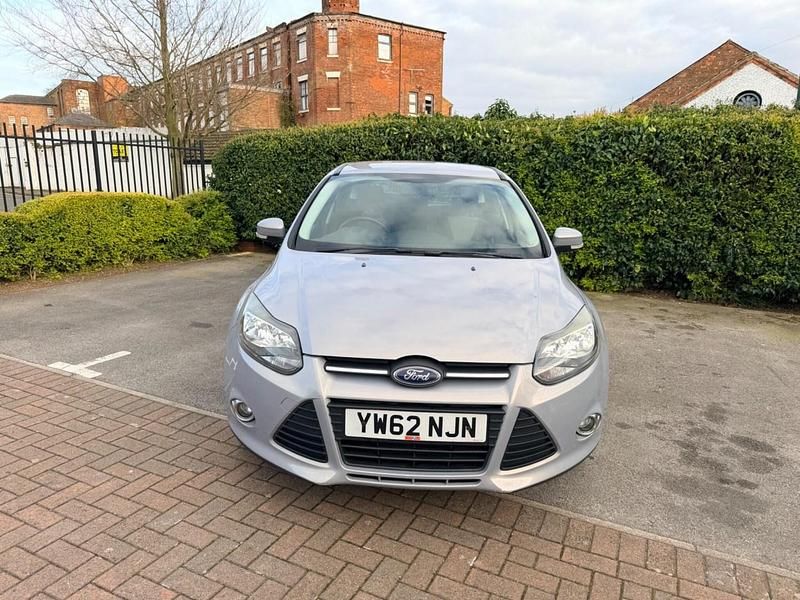 Used Ford Focus Zetec 2017 Silver Hatchback
