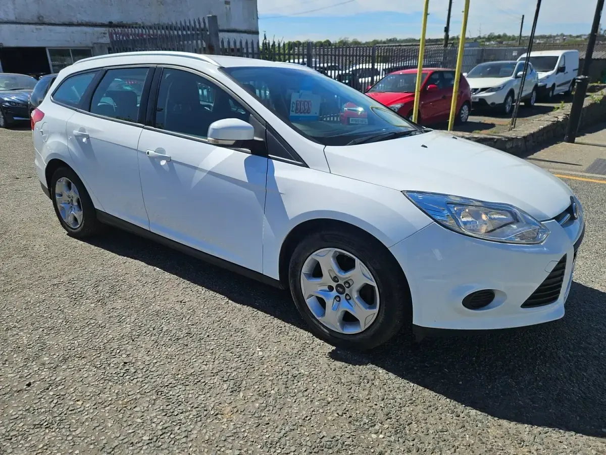 Used Ford Focus 2021 White Estate