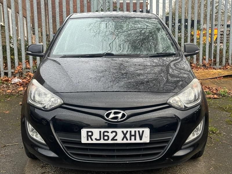 Black Used 2012 Hyundai i20 Active Hatchback | £2,190 (Fair price) - Image 1/3
