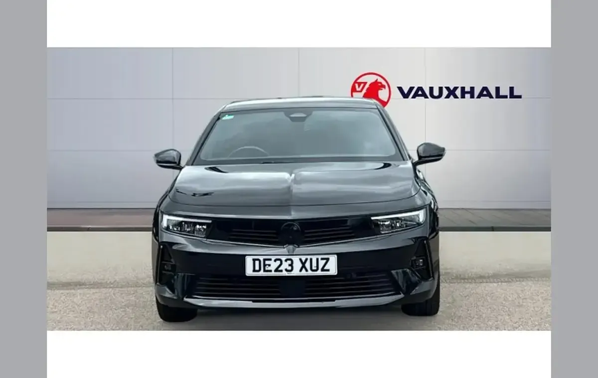 Used Vauxhall Astra 128 HP (94 kW) 2023 Black Hatchback