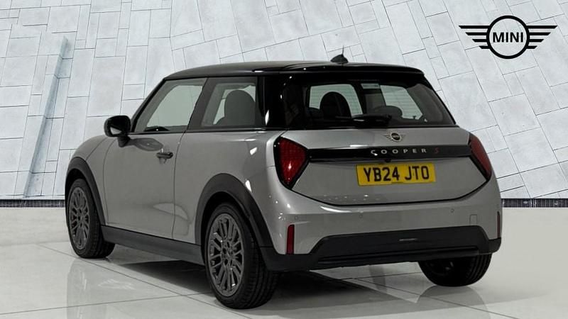Used Mini Cooper S Hatch 201 HP (147 kW) 2024 Silver Hatchback