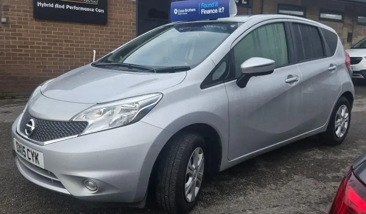 Begagnad Nissan Note 2025 Silver Halvkombi