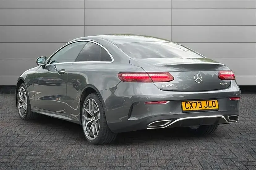 Second-hand Mercedes E300 AMG Line Premium 265 CP (194 kW) 2023 Gri Coupe