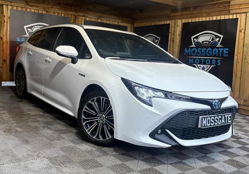 Used Toyota Corolla Design 184 HP (135 kW) 2020 White Estate