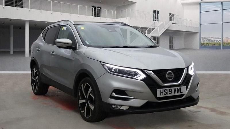 Used Nissan Qashqai Tekna 115 HP (84 kW) 2019 Silver SUV