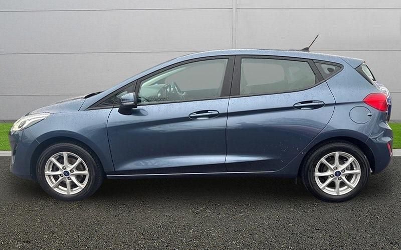 Used Ford Fiesta Zetec 101 HP (74 kW) 2019 Blue Hatchback