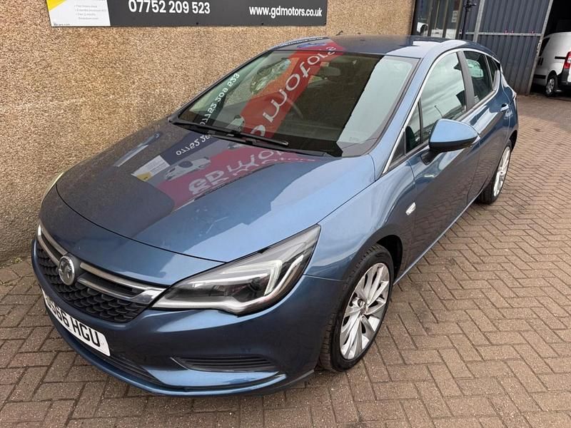Used Vauxhall Astra Design Edition 110 HP (80 kW) 2016 Blue Hatchback