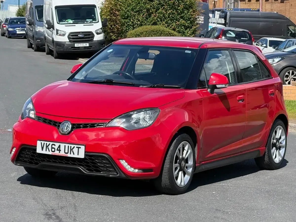 Used MG MG3 106 HP (77 kW) 2015 Red Hatchback