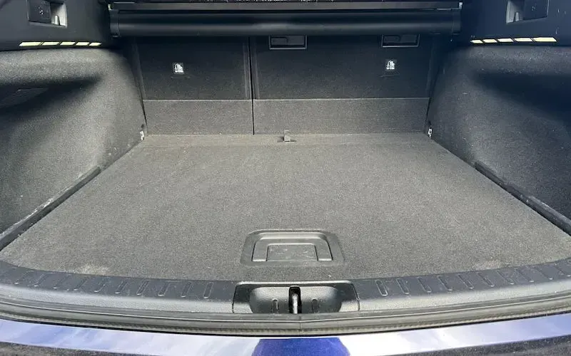 Used Toyota Corolla Design 140 HP (102 kW) 2023 Blue Estate