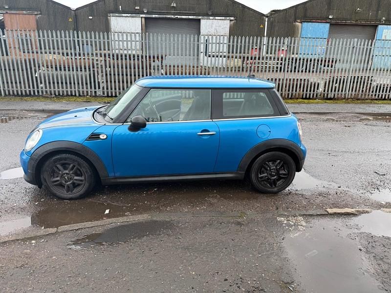 Usado Mini ONE Hatch 98 CV (72 kW) 2011 Azul Utilitario