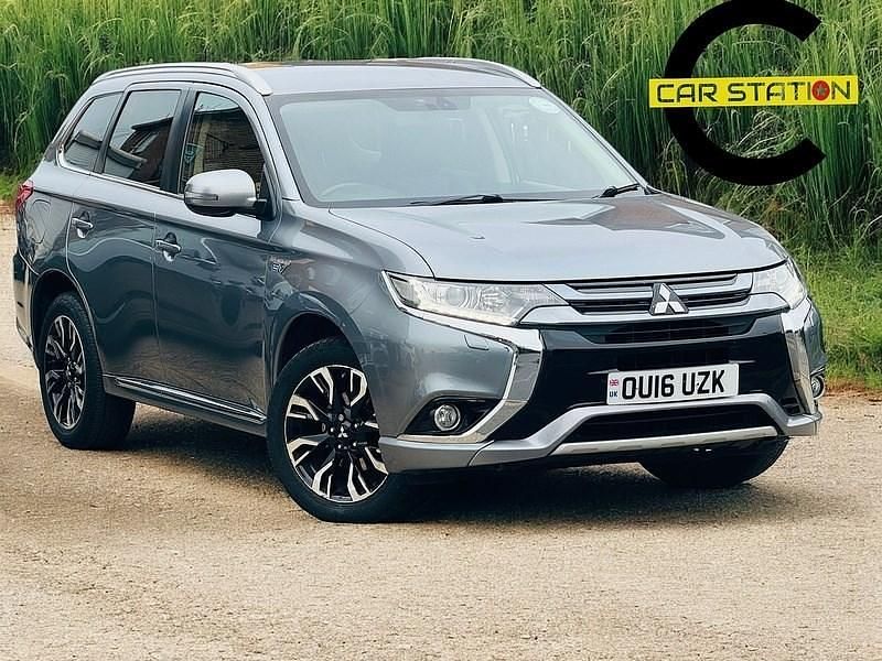 Grey Used 2016 Mitsubishi Outlander P-HEV Estate | £7,745 (Fair price) - Image 1/4