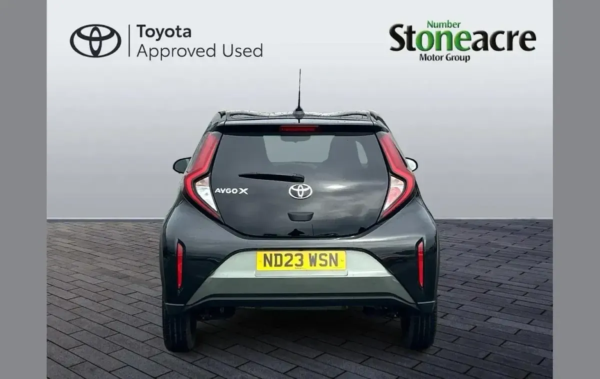 Used Toyota Aygo X 72 HP (52 kW) 2023 Green SUV
