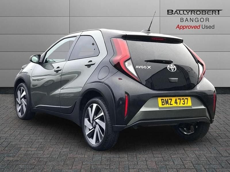 Used Toyota Aygo 71 HP (52 kW) 2023 Green