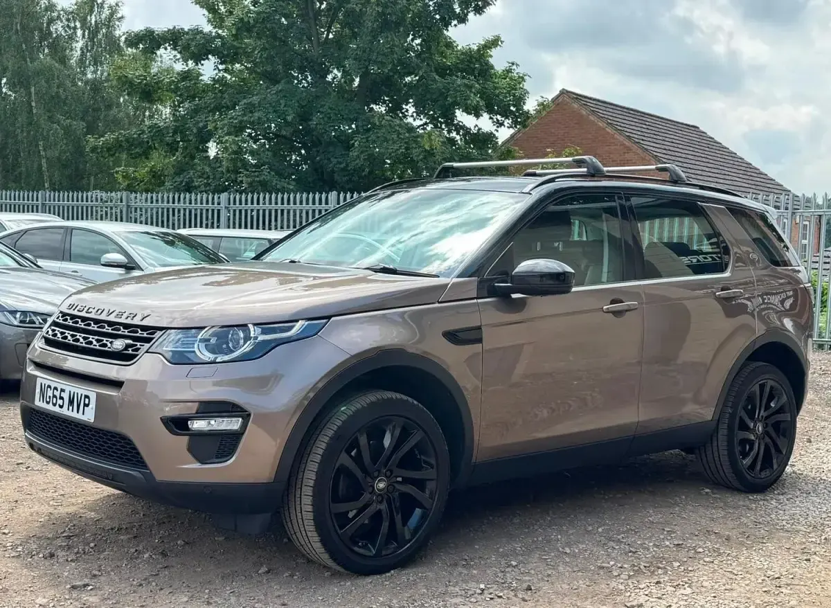 Used Land Rover Discovery Sport HSE 180 HP (132 kW) 2015 Brown SUV