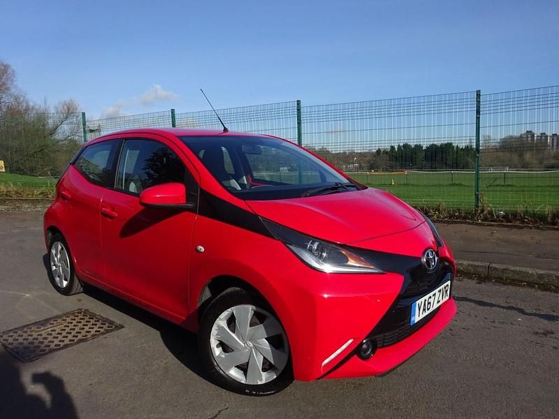 Used Toyota Aygo X-play 2018 Red Hatchback