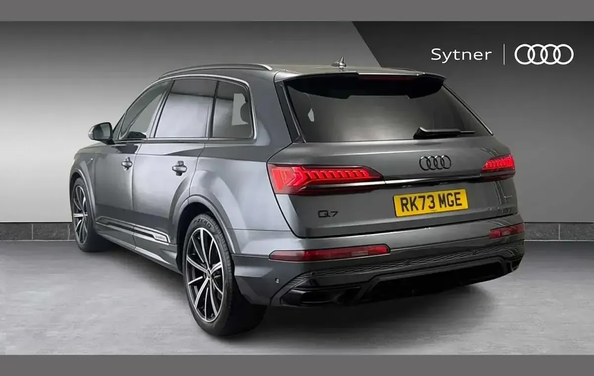 Used Audi Q7 S-Line 281 HP (206 kW) 2023 Grey SUV
