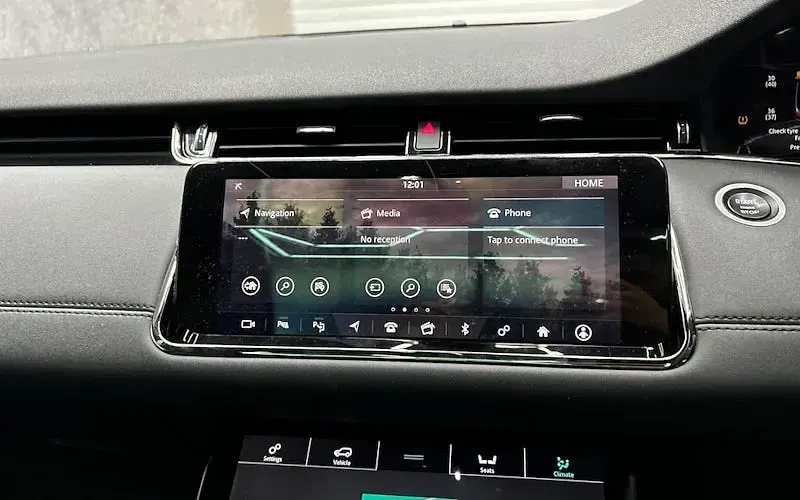 Used Land Rover Range Rover evoque SE Dynamic 152 HP (111 kW) 2019 Black SUV
