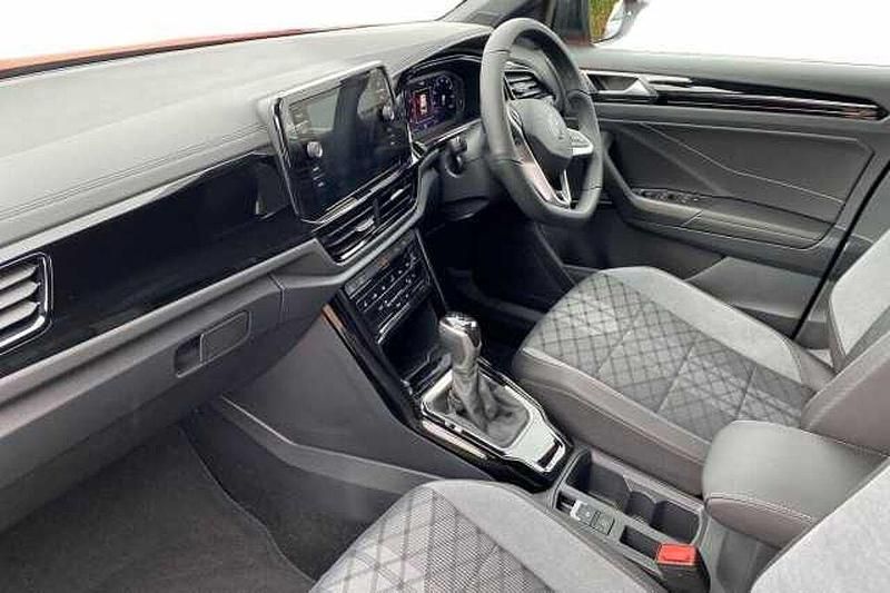 New VW T-Roc Black Edition 150 HP (110 kW) 2025 Grenadilla black SUV