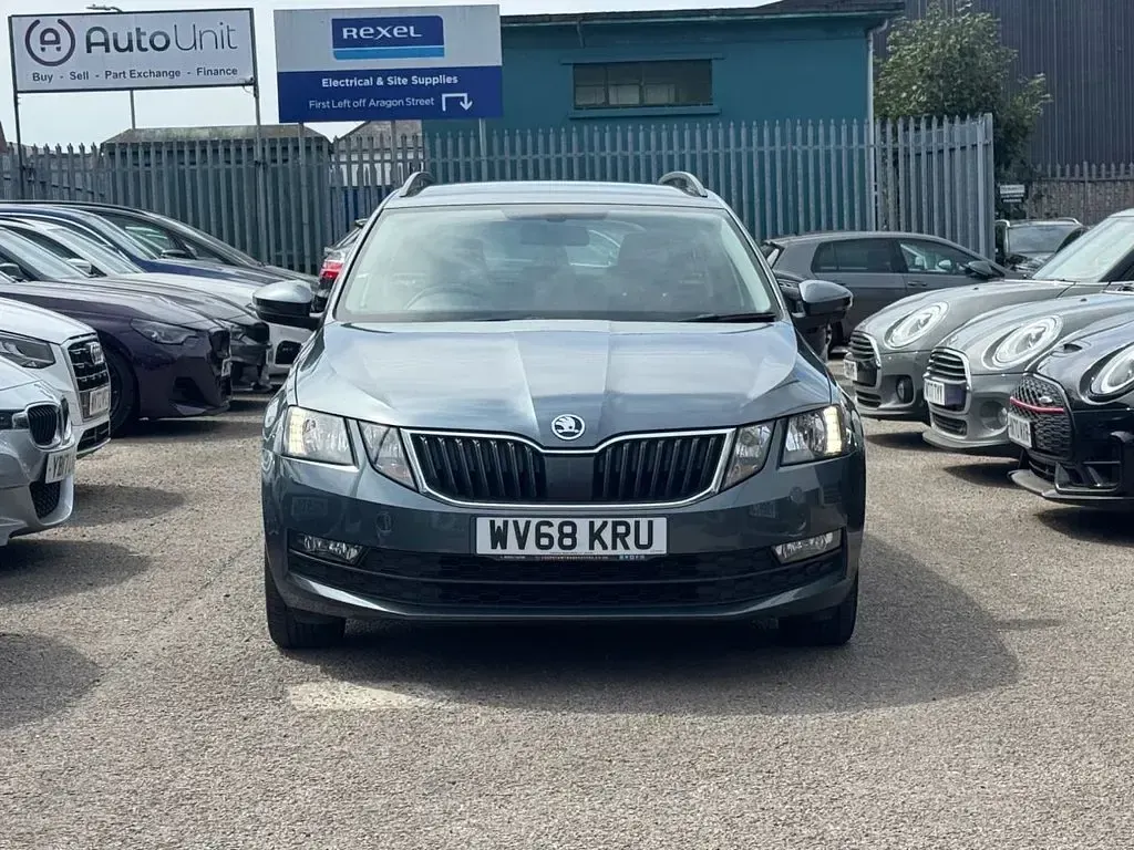 Used Skoda Octavia SE 150 HP (110 kW) 2018 Grey Estate