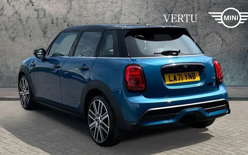 Used Mini Cooper S Exclusive 178 HP (130 kW) 2022 Blue Hatchback