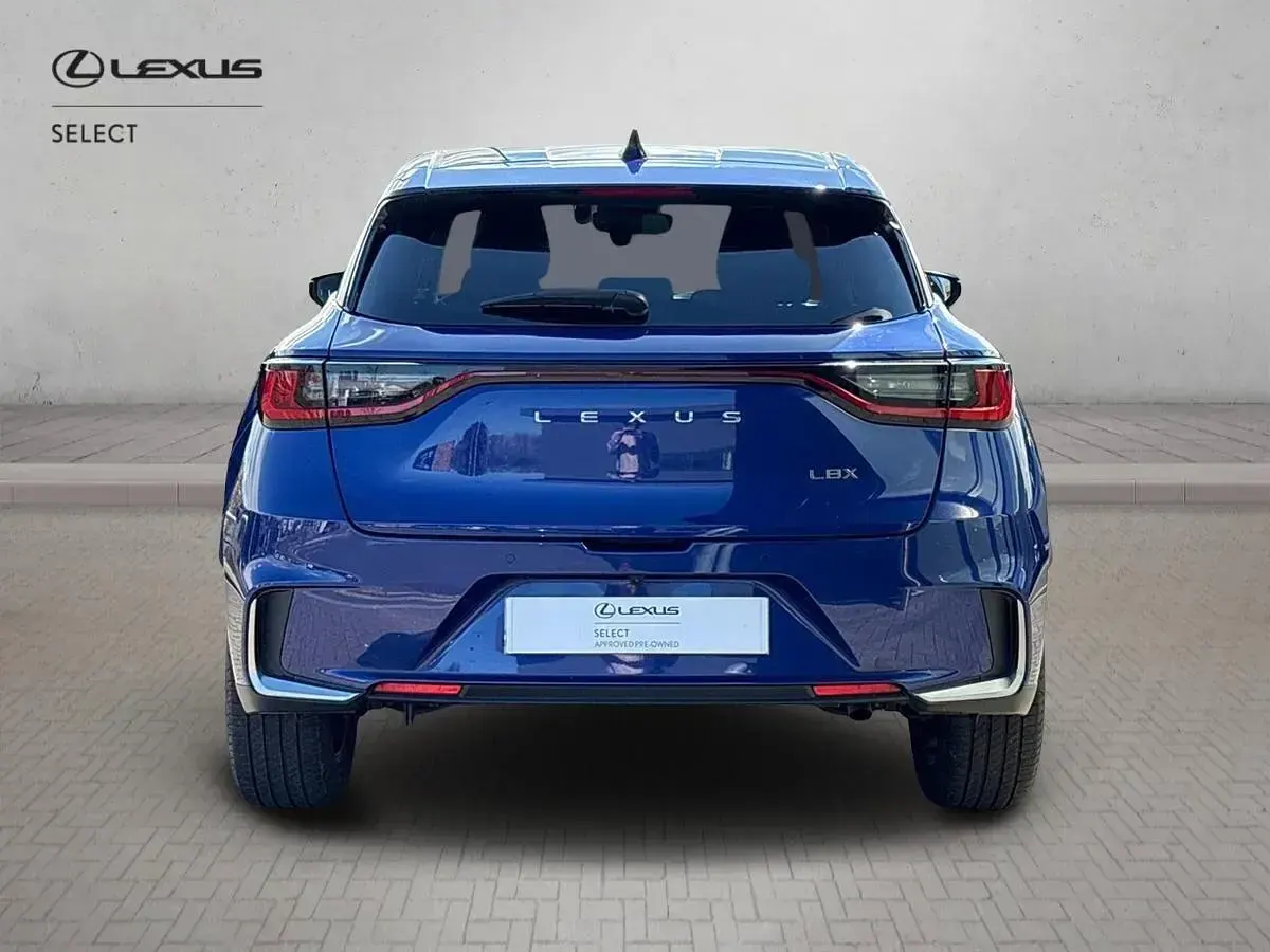 Used Lexus LBX 136 HP (100 kW) 2024 Blue SUV