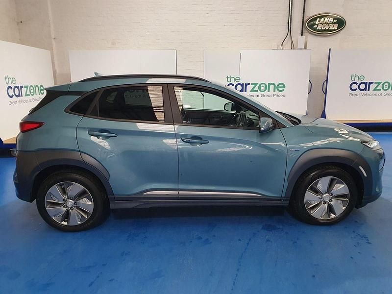 Second-hand Hyundai Kona Premium 150 kW (204 CP) 2020 Albastru SUV