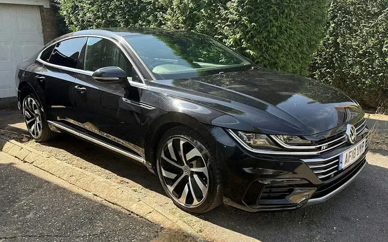 Used VW Arteon R-line 190 HP (139 kW) 2018 Hatchback