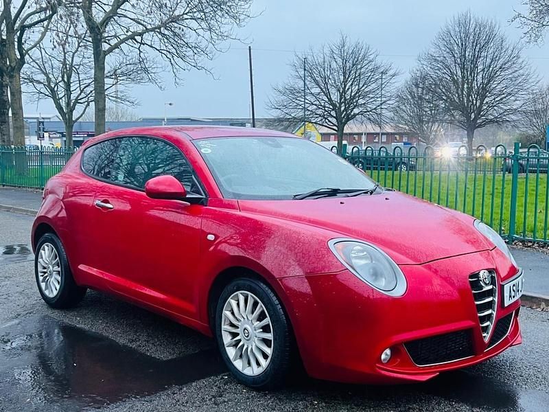Used Alfa Romeo MiTo Sprint 105 HP (77 kW) 2014 Red Hatchback