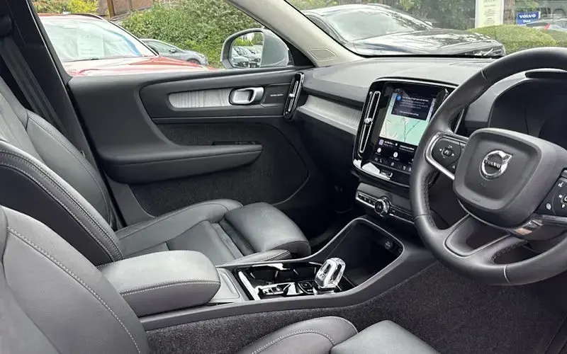 Used Volvo XC40 Ultra 197 HP (144 kW) 2025 Grey SUV