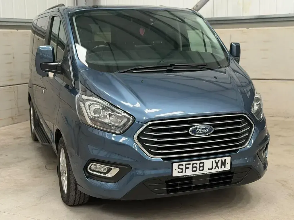 Used Ford Tourneo Custom Titanium 130 HP (95 kW) 2018 Blue Van