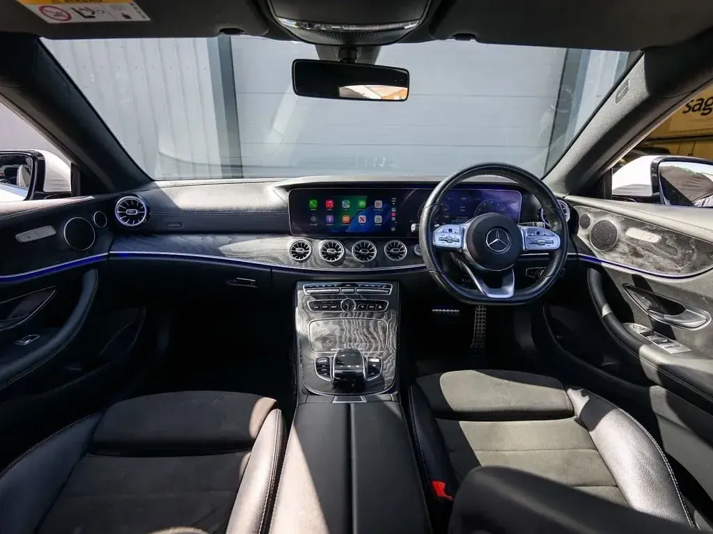 Usado Mercedes E350 AMG line 2019 Branco Coupé