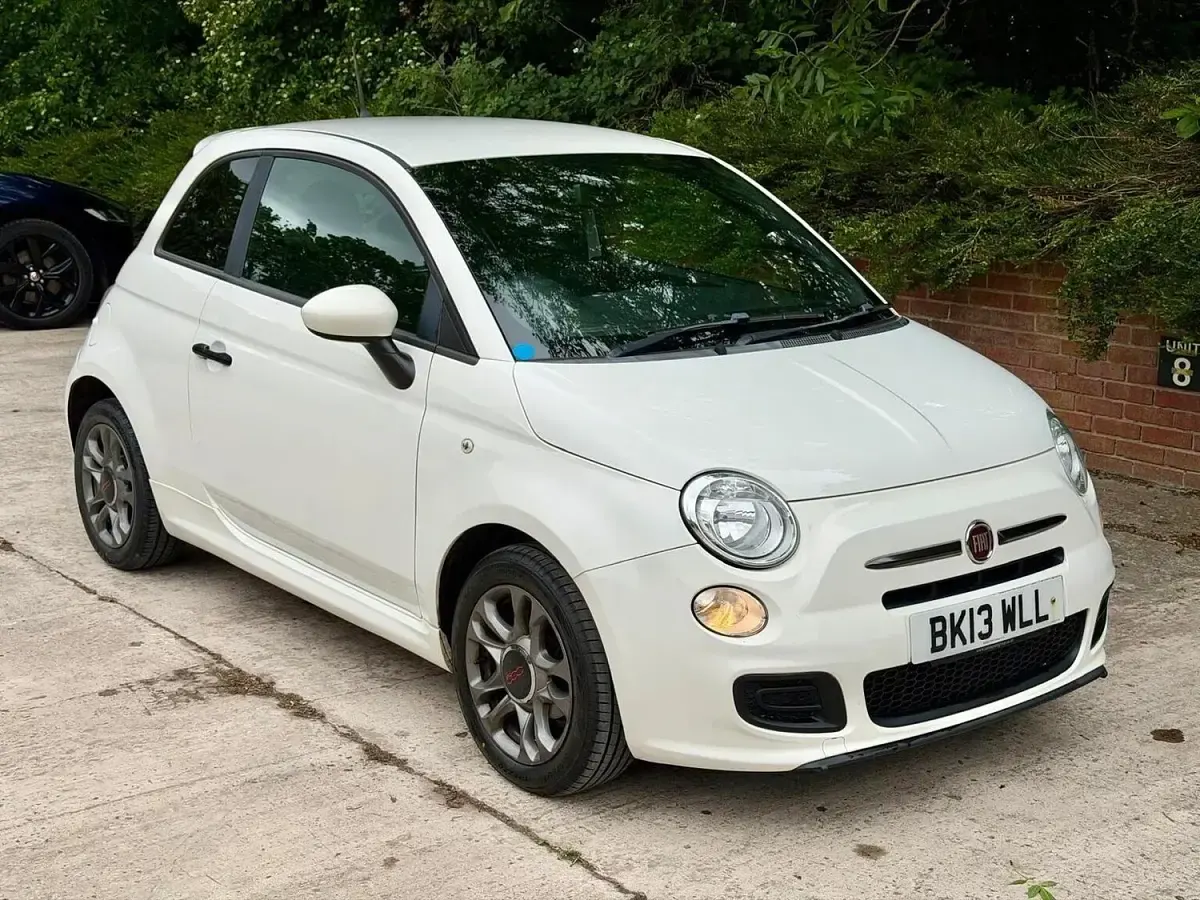 Used Fiat 500 S 69 HP (50 kW) 2013 White Hatchback