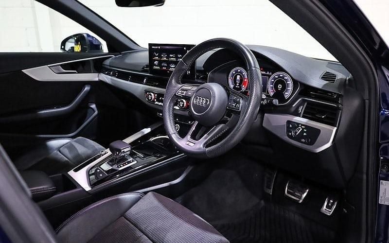 Used Audi A4 S-Line 163 HP (119 kW) 2025 Sedan