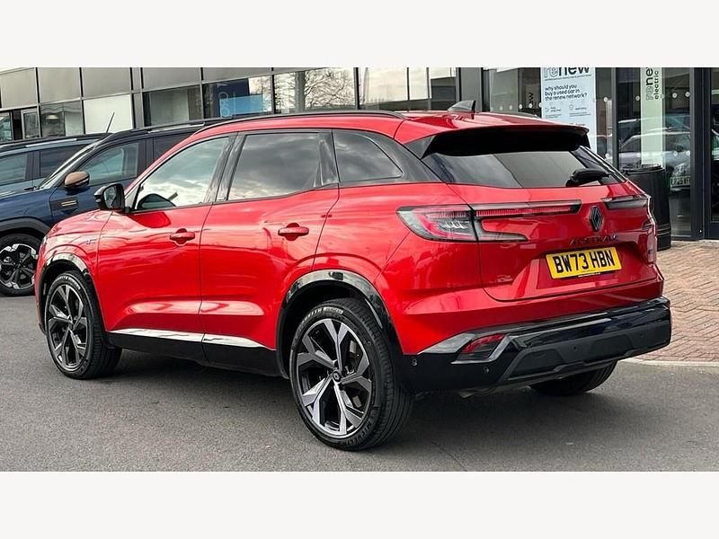 Used Renault Austral Iconic Esprit Alpine 200 HP (147 kW) 2023 Red SUV