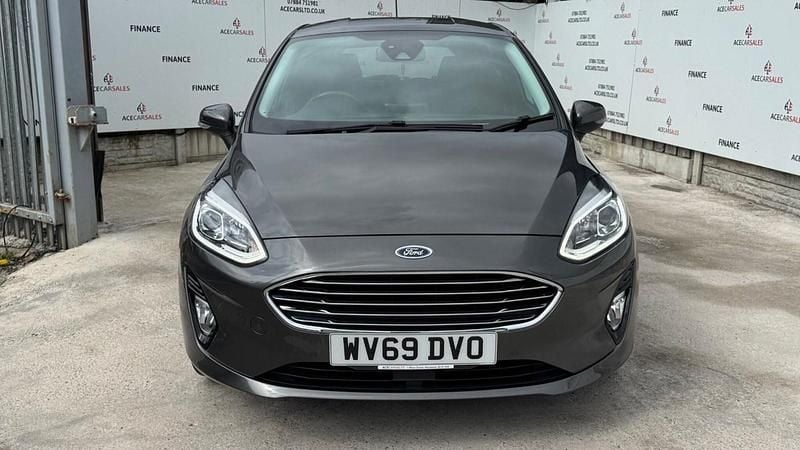 Used Ford Fiesta Titanium X 100 HP (73 kW) 2019 Grey Hatchback