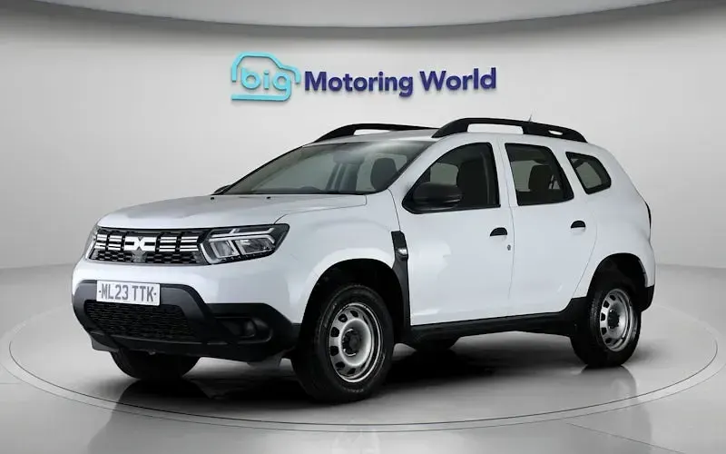Używany Dacia Duster Essentiel 91 KM (66 kW) 2023 Biały SUV