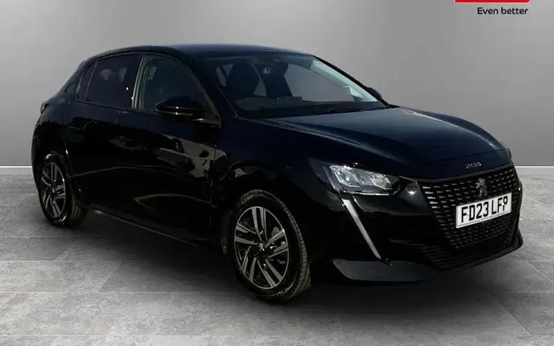 Used Peugeot 208 Allure+ 102 HP (75 kW) 2023 Hatchback