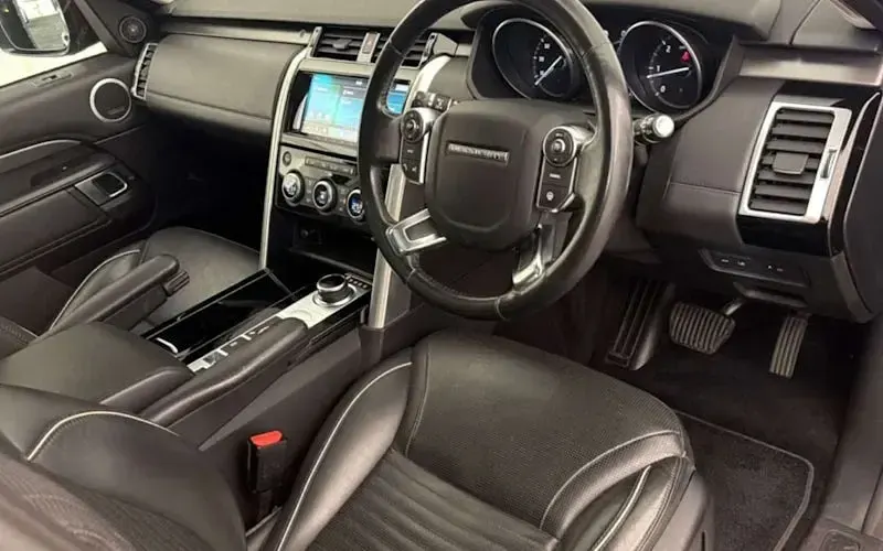 Used Land Rover Discovery 5 HSE Luxury 258 HP (189 kW) 2017 Red SUV