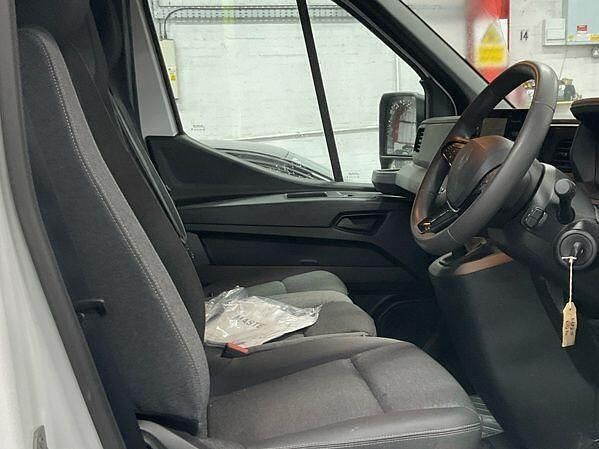 Used Renault Master 130 HP (95 kW) 2025 White MPV