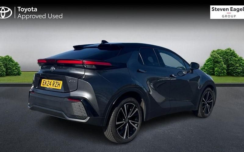 Used Toyota C-HR 140 HP (102 kW) 2026 SUV