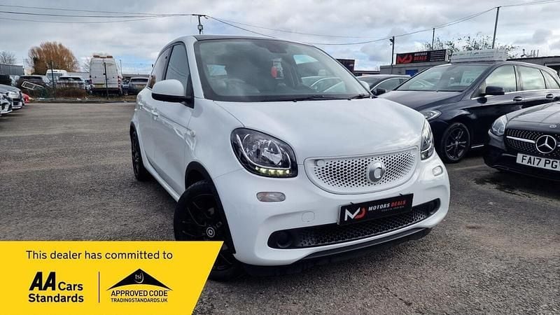 Used Smart ForFour 2016 White Hatchback