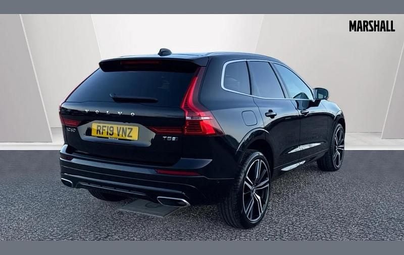 Used Volvo XC60 R-Design Pro 250 HP (183 kW) 2019 Black SUV