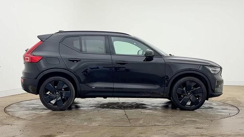Used Volvo XC40 Plus 194 HP (142 kW) 2025 Black SUV