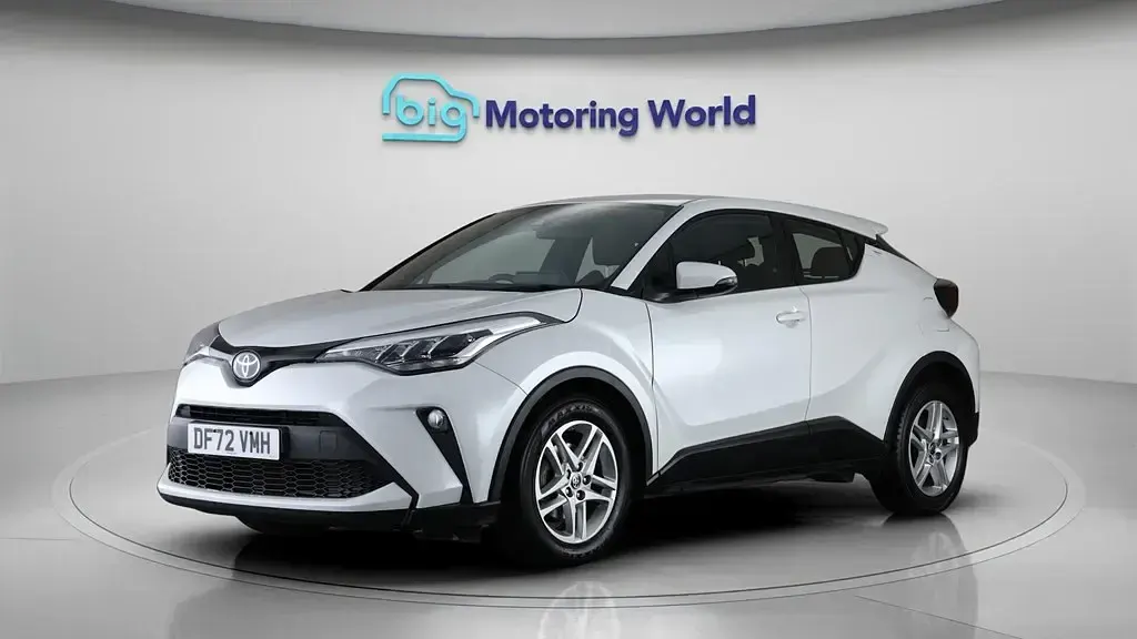 Używany Toyota C-HR 122 KM (89 kW) 2023 Biały SUV