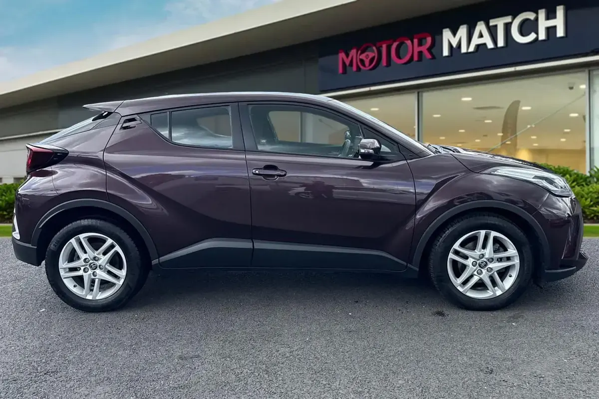 Used Toyota C-HR 2023 Purple SUV