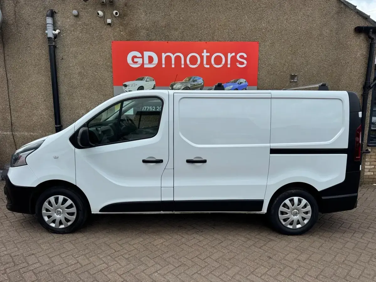 Used Renault Trafic Business 2019 White MPV