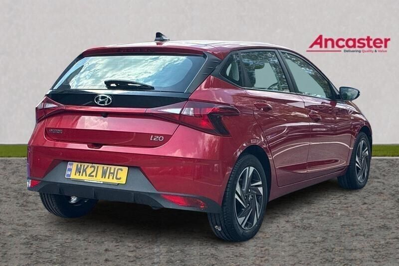 Used Hyundai i20 SE 99 HP (72 kW) 2021 Red Hatchback